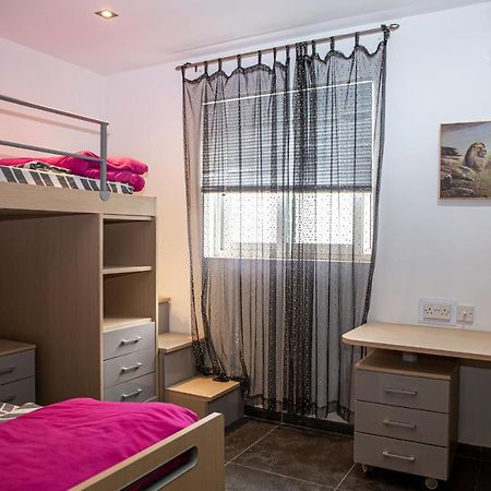 Apartamento Dolmen Court Flat 10, Qawra Bahía de San Pablo Exterior foto