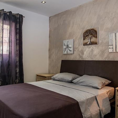 Apartamento Dolmen Court Flat 10, Qawra Bahía de San Pablo Exterior foto