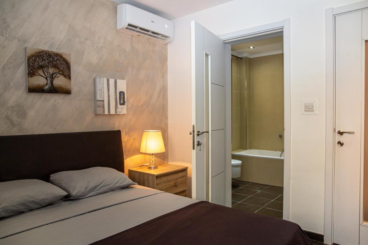 Apartamento Dolmen Court Flat 10, Qawra Bahía de San Pablo Exterior foto