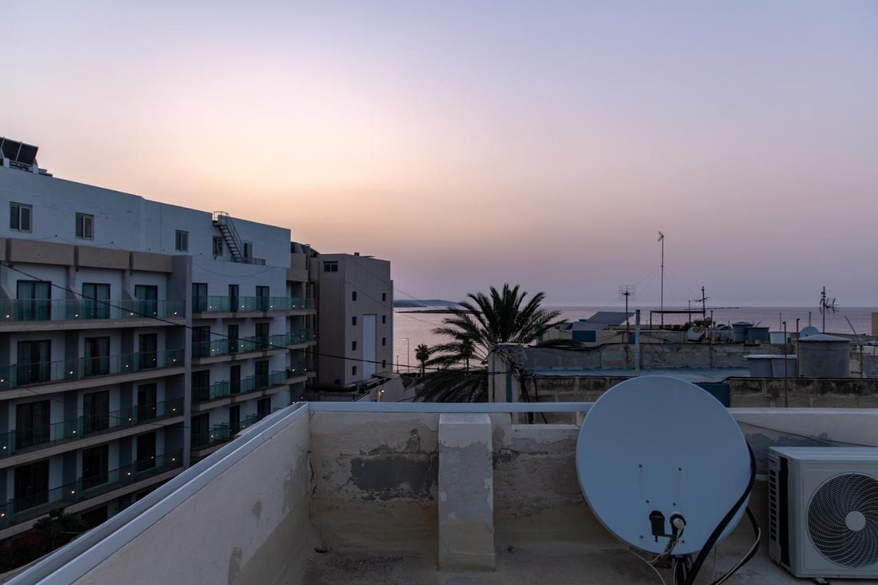 Apartamento Dolmen Court Flat 10, Qawra Bahía de San Pablo Exterior foto