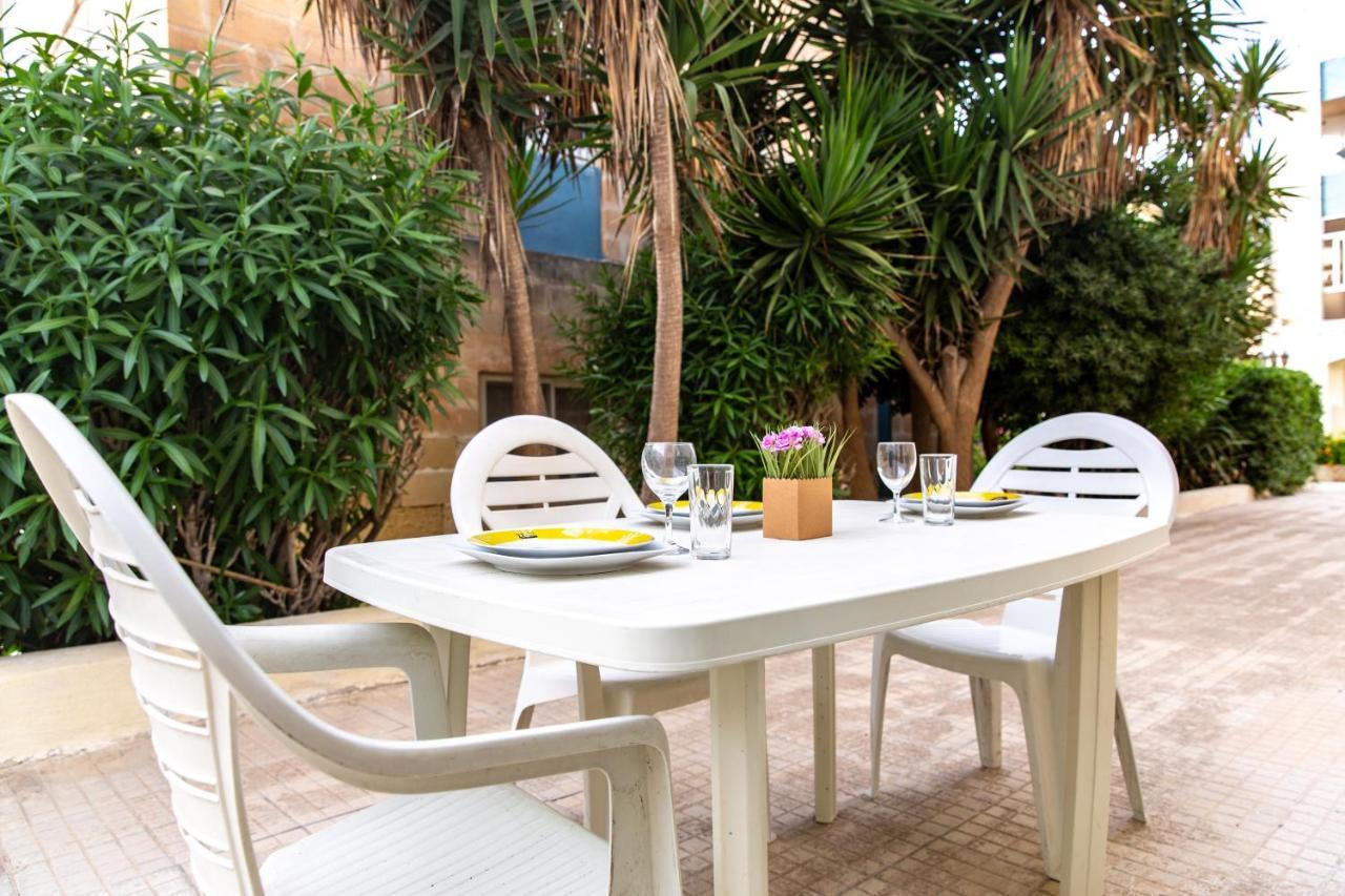 Apartamento Dolmen Court Flat 10, Qawra Bahía de San Pablo Exterior foto