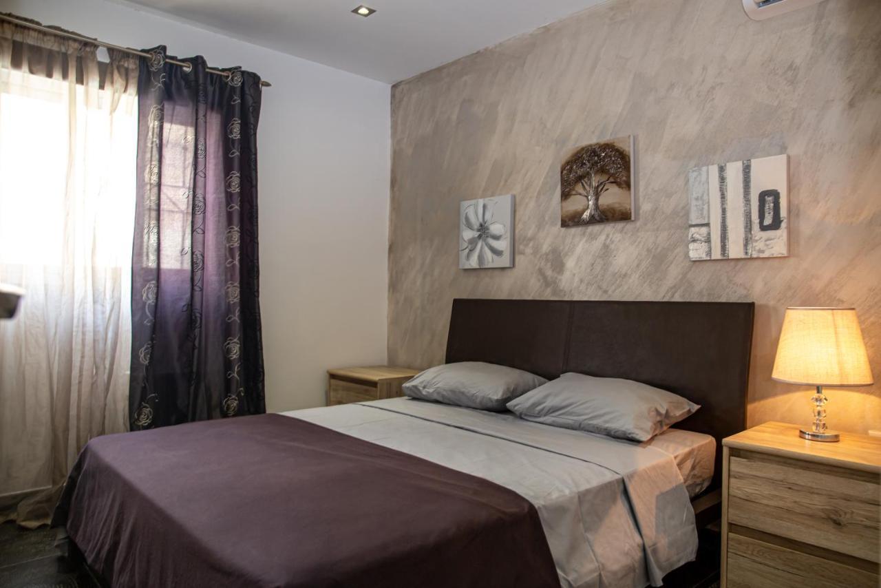Apartamento Dolmen Court Flat 10, Qawra Bahía de San Pablo Exterior foto