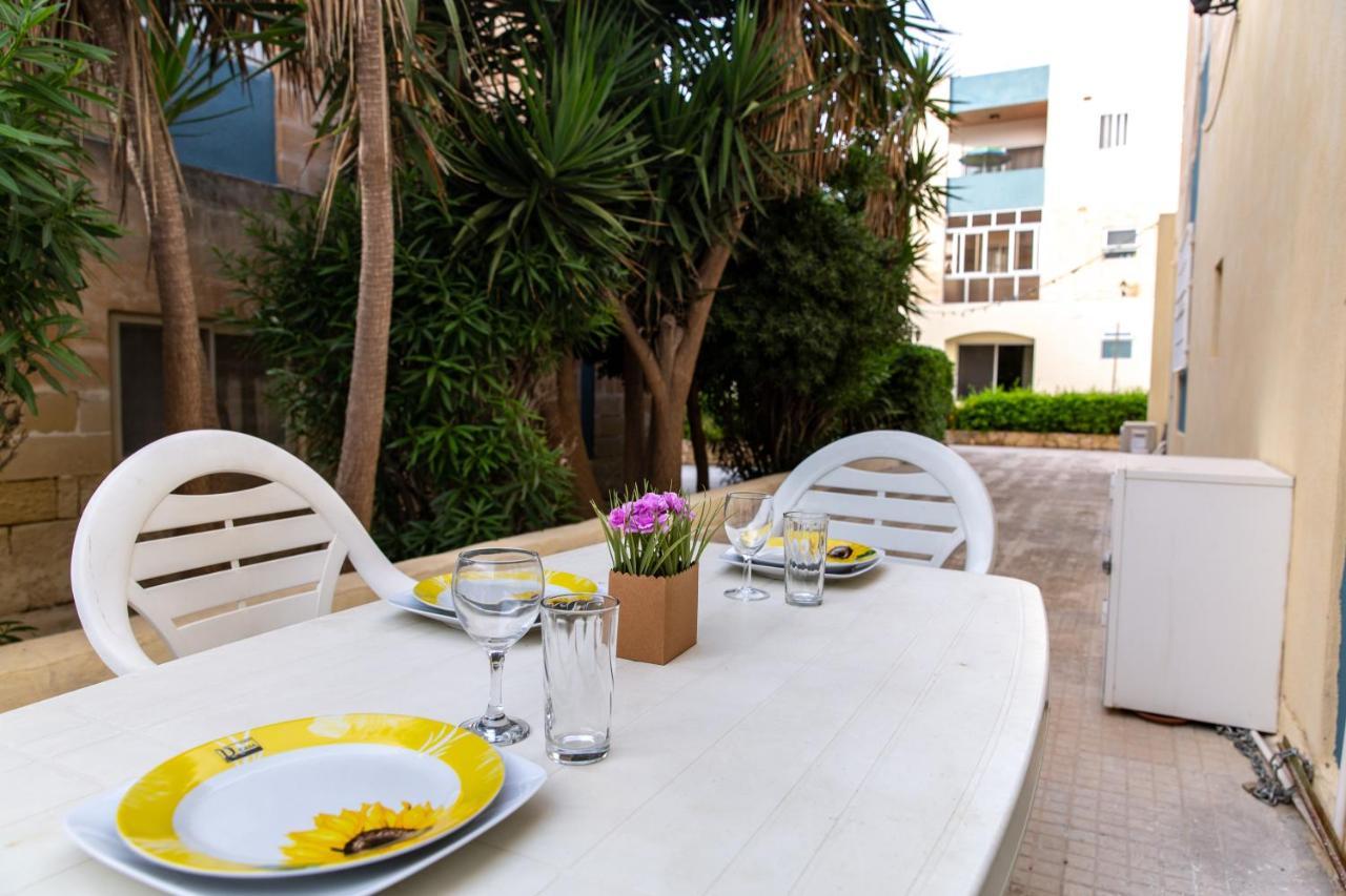 Apartamento Dolmen Court Flat 10, Qawra Bahía de San Pablo Exterior foto