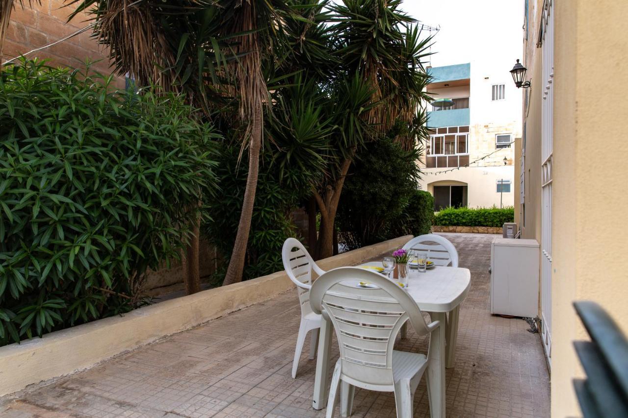 Apartamento Dolmen Court Flat 10, Qawra Bahía de San Pablo Exterior foto
